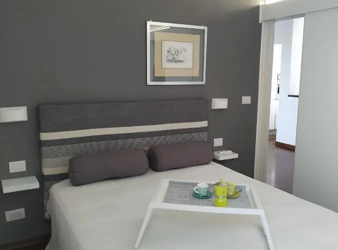 Michi's - Attico In Centro * バーリ