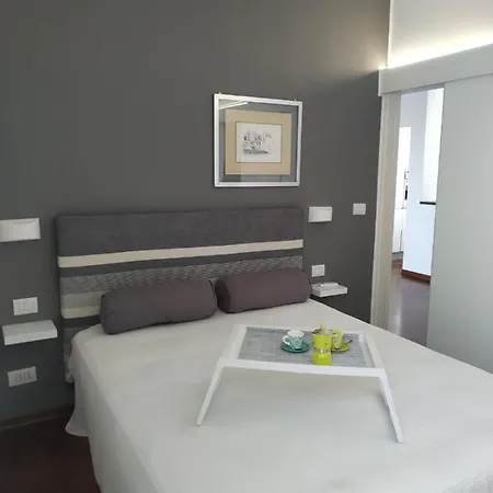 Michi's - Attico In Centro * バーリ